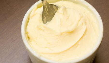 Manteiga com nata