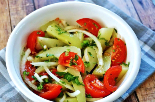 Salada de chuchu com tomate