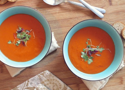 Sopa de tomate cremosa