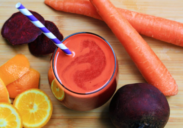 Suco de cenoura, beterraba e laranja