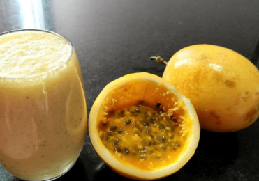 Vitamina de maracujá com leite