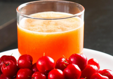 Suco de acerola com beterraba