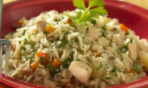 Risoto de frango na panela de pressão