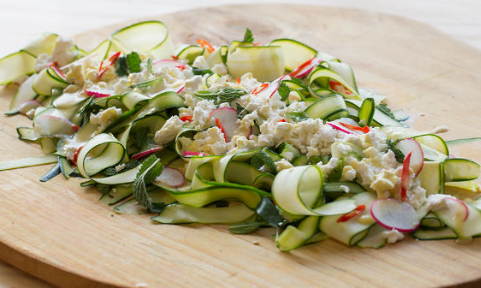 Salada de abobrinha verde