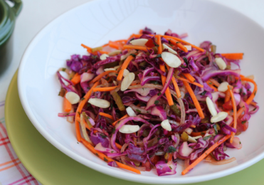Salada de repolho roxo com cenoura
