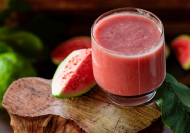 Suco de goiaba com laranja