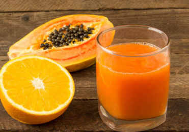 Suco de mamão com laranja