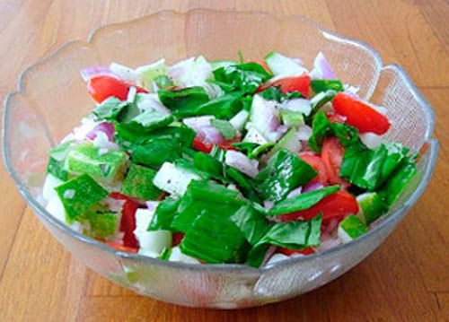 Salada de Pepino e Tomates-Cereja