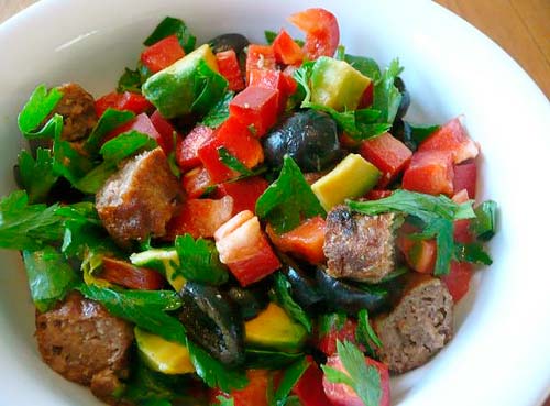 Salada Tricolor com Salsichões