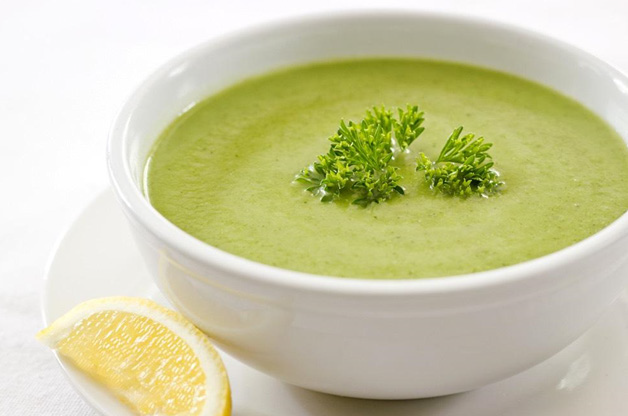 Sopa Verde com Gengibre e Limão